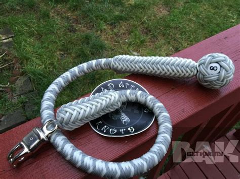The result is a nice looking get whip that you can use for showing off your club colors. 1000+ images about BAK Parcord Projects on Pinterest ...