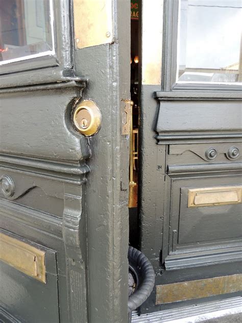 Sh2 Doors Door On Saloon Propped Open During Prep Time Upupa4me