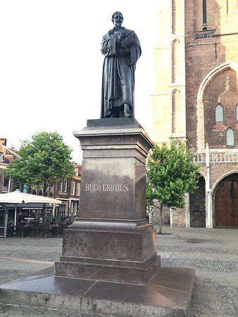 Standbeeld voor prins willem van oranje in de prinsentuin. Hugo de Groot Monument (Delft) - 2019 All You Need to Know ...