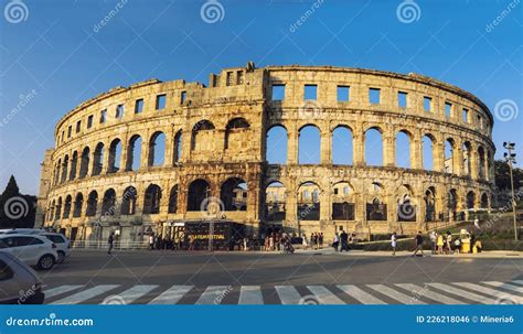 Panoramasicht Auf Das Kolosseum In Pula Croatia Redaktionelles Foto