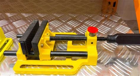 The Best Woodworking Vise A Quick Guide Woodturning Tips