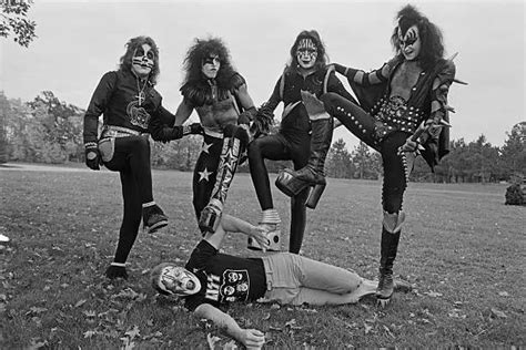 KISS ARCHIVES GENE Simmons Paul Stanley Ace Frehley Peter Criss 487 Old