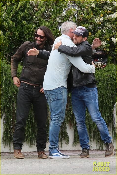 Keanu Reeves Runs Into Eric Dane While Hanging With Friends Photo 4308873 Eric Dane Keanu