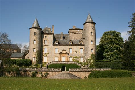 Château De Recoules Prévinquières Aveyron Midi Pyrénées Château
