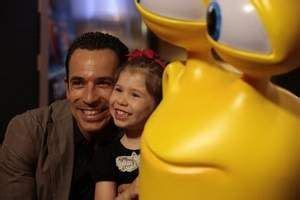 He won the indianapolis 500 three times: IndyCar driver Helio Castroneves and his daughter attend the premiere of 'Turbo' in Toronto ...