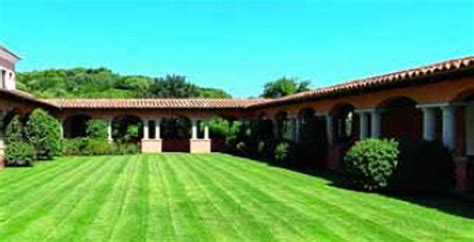 Avete mai visto la loro casa? Silvio Berlusconi pronto a vendere Villa Certosa. L ...