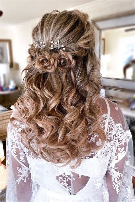 36 Gorgeous Hairstyles For Quinceanera Make Your Day Special