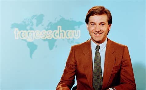 Von 1985 bis 2020 war er nachrichtensprecher bei der ard. Jan Hofer verlässt die ARD-"Tagesschau" | FINK.HAMBURG