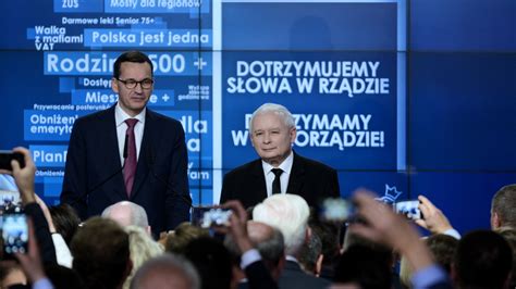 In Poland Elections Populists Fail To Sway Moderates Exit Polls