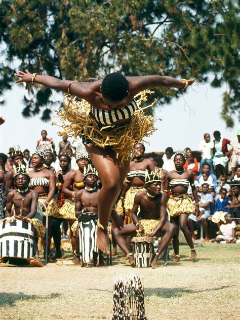Zimbabwndebeledanc2 African Dance African People Africa