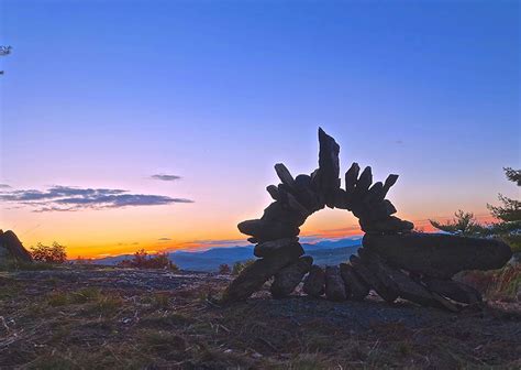 Pin By Julie Duffin On Zen Rocks Land Art Nature Art Sunrise Art