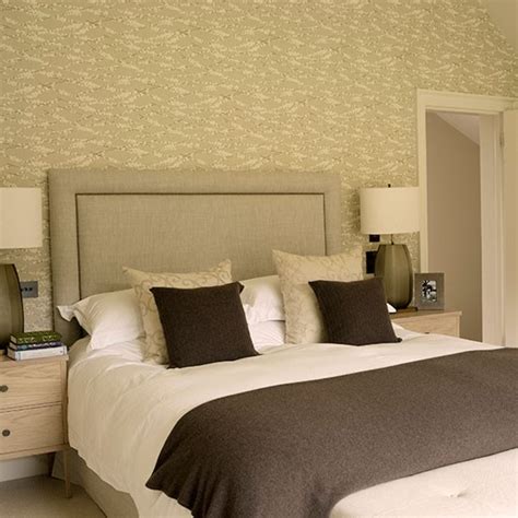 Smart Brown And Cream Bedroom Bedroom Decorating Uk