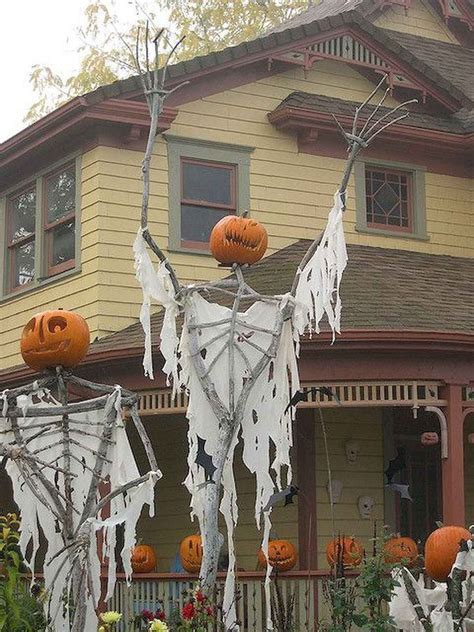 35 best creative diy halloween outdoor decorations for 2018 creepy halloween decorations