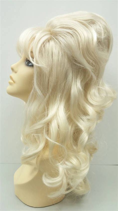Long 17 Inch Blonde Beehive Costume Wig 22 143 Wvbeehive 613