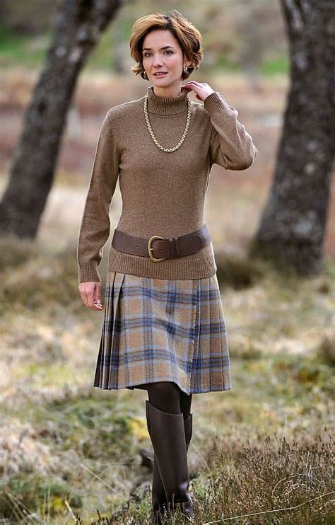 Scottish country dance (scd) is the distinctively scottish form of country dance, itself a form of social dance involving groups of couples of dancers tracing progressive patterns. Tweed Kilt | Tartan fashion, Fashion