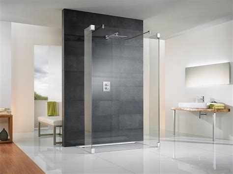 What could have been a rather boring modern minimalist bathroom is injected with some wow! A modern, doorless shower in the bathroom