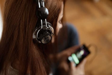 Hd Wallpaper Beautiful Young Woman In Headphones Listening To Music