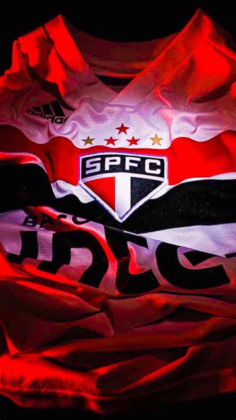 It plays in the campeonato paulista (the state of são paulo's premier state league) and campeonato brasileiro. Pin de Moysés Shallom Csc em SPFC em 2020 | Spfc, Imagens ...