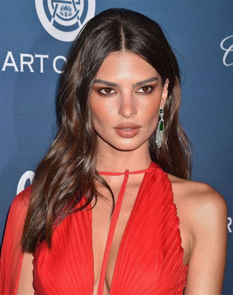 emily ratajkowski sexy oben ohne 78 fotos nackte berühmtheit