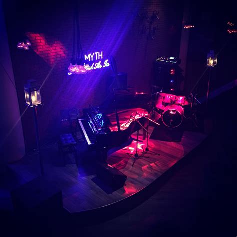 The Stage Is Set Lounge Bar Jazz Lounge Basquiat Speakeasy Decor