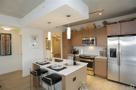 One bedroom apartments kansas city mo. One Light Luxury Apartments Apartment Rentals - Kansas ...