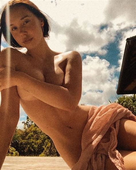 Alexis Ren Covered Nudity 4 Photos Video The Fappening