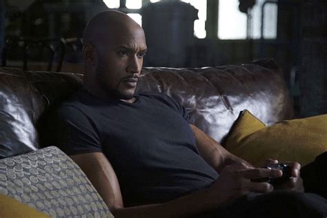 Henry Simmons Sexy Shirtless Scene In Agents Of S H I E L D Aznude Men