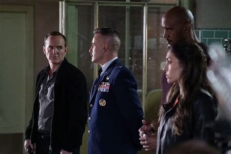 New Promotional Stills From Agents Of Shield Season 3 Episode 19