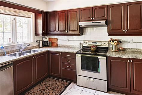 Phoenix/ scottsdale kitchen cabinets, or any cabinets for that matter, come in a very large variety of door styles, finish & color choices and an almost unlimited amount of accessory options. Phoenix Kitchen Cabinet Warehouse & Showroom in Phoenix ...