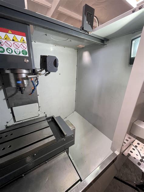 Used Haas Mini Mill Cnc Vertical Machining Center 8073056