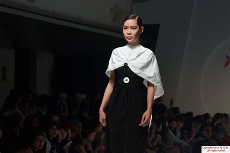 香港设计学院服装设计专业毕业展演作品之一 中关村在线摄影论坛