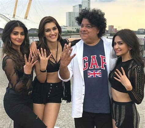 Housefull 4, which is directed by sajid khan has a new entrant and that is kriti kharbanda who will star in the film along with kriti sanon and pooja hegde. HOUSEFULL 4: Farah Khan shares pictures of Akshay Kumar ...