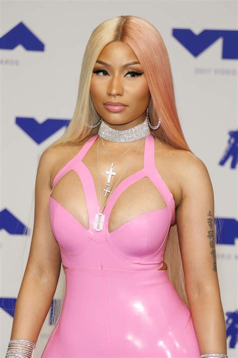 Wiki minaj is a collaborative encyclopedia designed to cover everything there is to know about rapper, singer, songwriter, model, and actress extraordinaire nicki minaj. Nicki Minaj Announces Pregnancy : Reveals Baby Bump