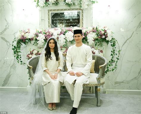 D'pro stationeries sdn.bhd.(dpro) telah mula beroperasi sebagai pengedar alatulis semenjak tahun 1997. Malaysian princess marries Dutchman in lavish ceremony ...