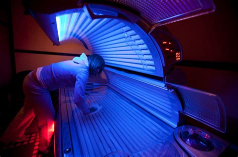 Calls For Regulations On Tanning Beds For Teens In Alberta As Cancer
