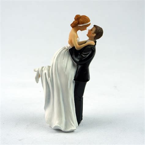 True Romance Couple Figurine Wedding Cake Toppers Resin Decor Lover