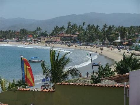 Guayabitos beach in the pacific coast of mexico. The beach at Guayabitos - Picture of Hotel Decameron Los ...