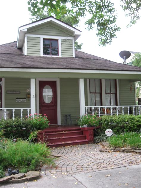 The Other Houston 1930 Front Porch Bungalow