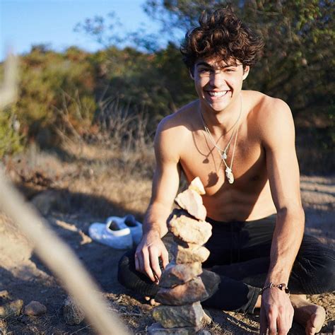 Alexis Superfan S Shirtless Male Celebs Noah Centineo Hanging Out