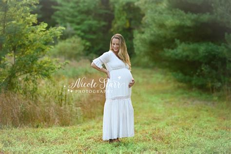 Golden Sunset Maternity Portraits In A Field Saratoga Springs