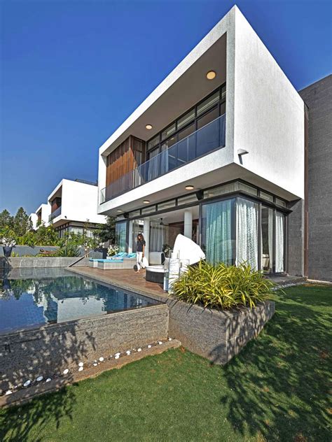 Revel In The Magnificence Of This Grand Lonavala Bungalow