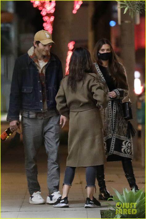 Ashton Kutcher Mila Kunis Look So Cute Together In New Photos From