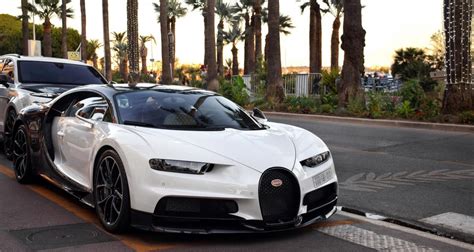 His current girlfriend or wife, his salary and his tattoos. Karim Benzema : il démarre sa Bugatti Chiron sur Instagram