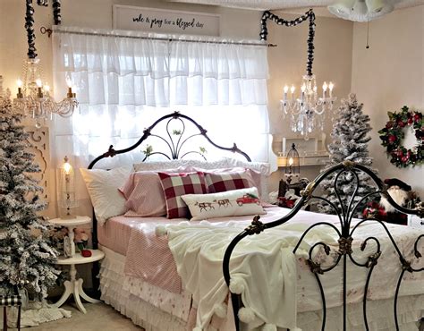 Pennys Vintage Home Cozy Christmas Master Bedroom