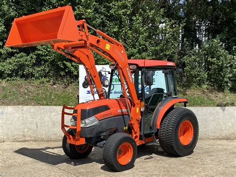Kubota L4220 Ii Compact Tractor With Loader And Bucket Blacktrac