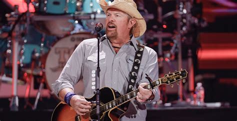 toby keith to receive first ever country icon award