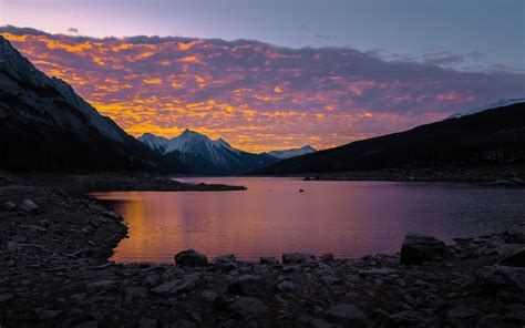 Download Wallpaper 3840x2400 Mountains Lake Sunset Stones Clouds 4k