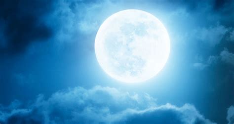 Dreaming Of A Full Moon Mysterious Meanings