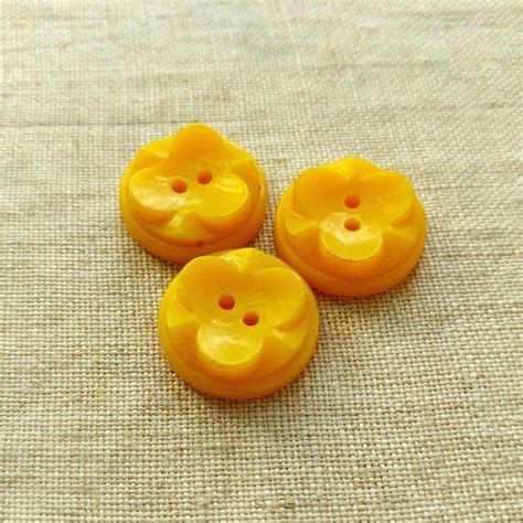 Vintage Yellow Flower Buttons Set Of 3 Three 1960s Plastic Etsy