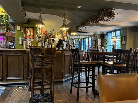 The Crown And Anchor Updated May 2024 21 Photos And 24 Reviews 137
